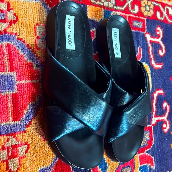 Steve Madden slides - Picture 2 of 3
